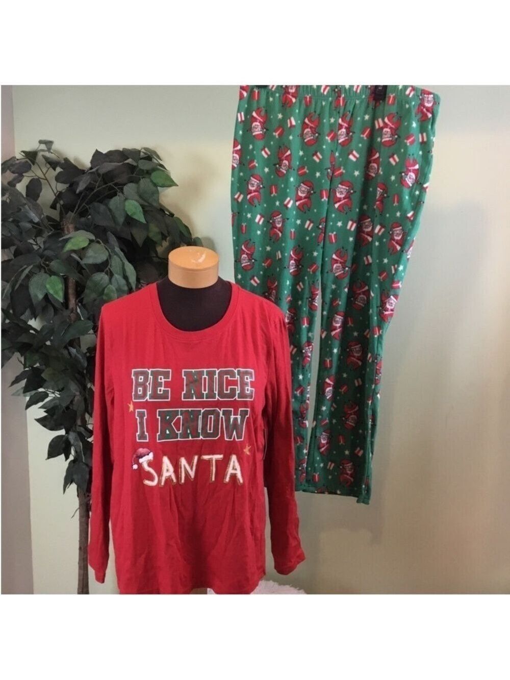 Jammies for Families “Be Nice I Know Santa” pajamas Womans XL